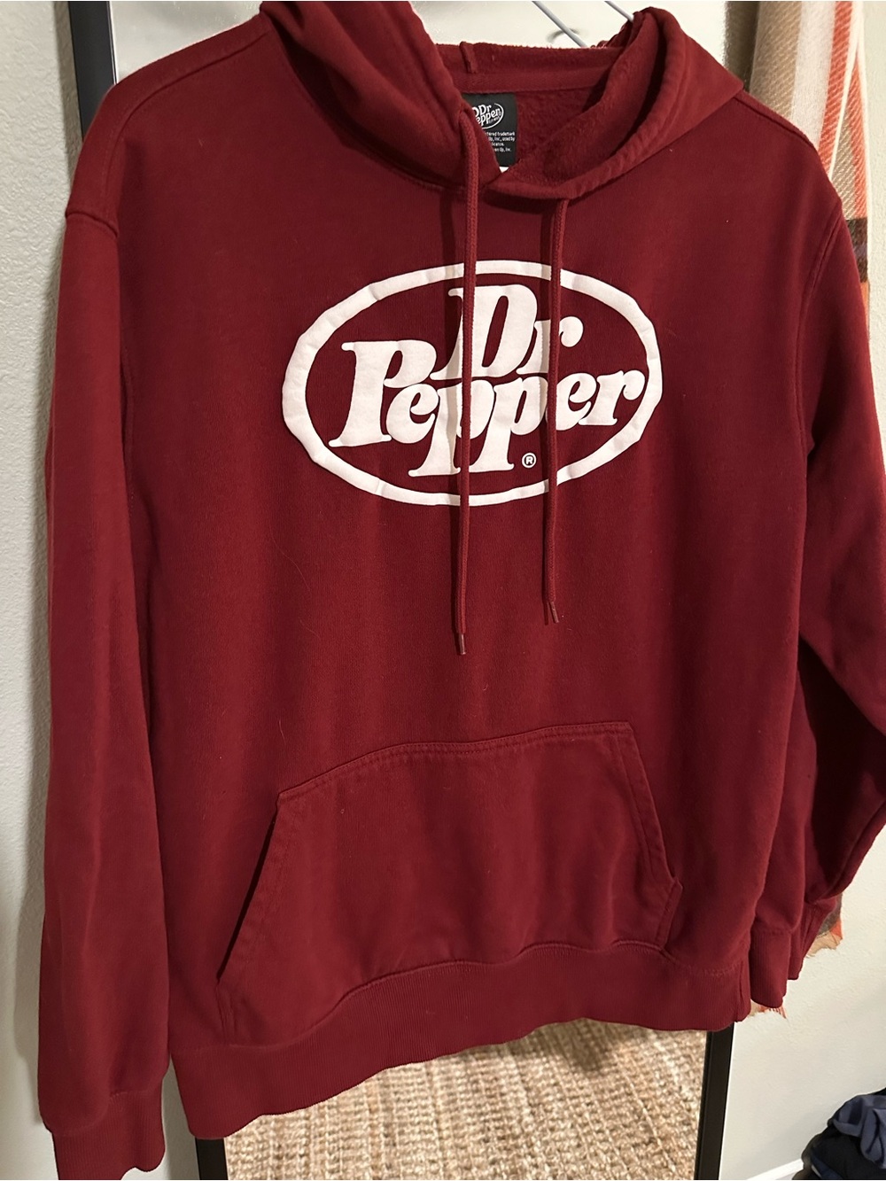 Dr Pepper Men's Pullover Hoodie in Deep Maroon
